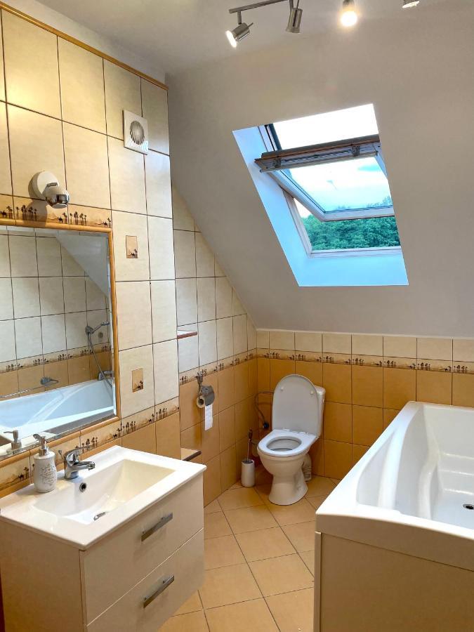 Domowe Pokoje Wilanow Varsovia Exterior foto